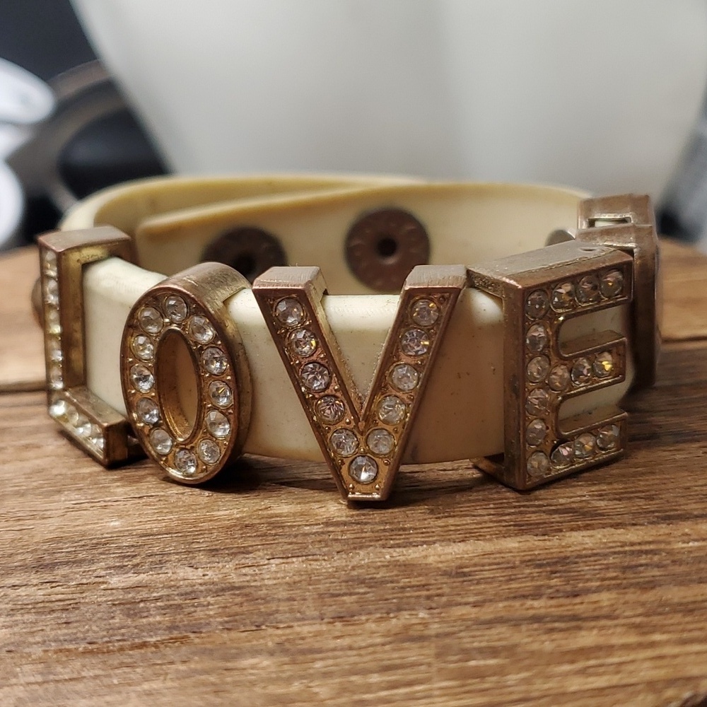 B3231‎ love leather bracelet
